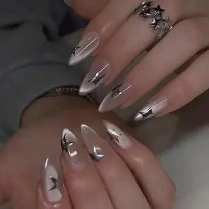 호환  24개 중간 길이 아몬드 프레스온 네일 3D 실버 스타 디자인 캣츠아이 착용 인조 풀커버 네일팁