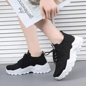 니트 짜임 볼드 아웃솔 경량 워킹 데일리 스니커즈 운동화