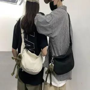 남녀 탈부착 개구리 키링 크로스백 커플 힙색 2컬러 WF85A14