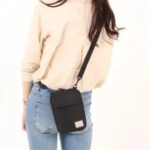 전자기기 핸드폰 분리수납 남녀공용 미니 크로스백 튼튼한