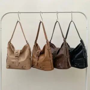 CMB41F6여성 레더 벨트 지퍼 아일렛 징 숄더백 크로스백