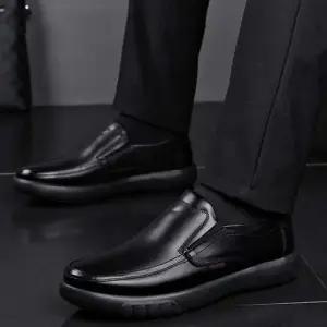 남자 슬립온 인조가죽 로퍼 클래식 정장구두 중년화 WFF5466