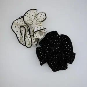 [아트박스]/신상오픈런 여성용 일상 도트 패턴 스크런치 배색 머리끈