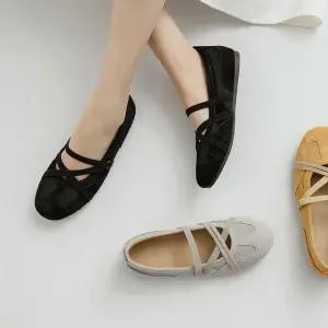 SOVO 로엔지 스트랩 플랫 스니커즈 1cm