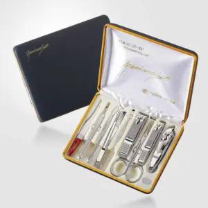 쓰리세븐(777) _ 선물용 9종세트 637C셀프네일 아도구 손톱정리 깎기 네일리 관리 깎이 깎이셋 리셋 귀이개