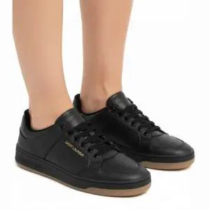 MUST IT_생로랑 SL61 그레인드 가죽 로우탑 스니커즈 713602 AAB85 1613