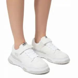 MUST IT_미하라야스히로 25FW 키스 OG솔 캔버스 로우탑 스니커즈 화이트 A15FW740