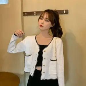 패션스타일 니트 깔끔한 금장단추 숏 배색 가디건 봄