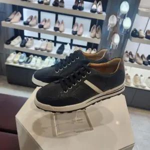 엘칸토 HC10 케주얼밴딩스닉커즈네이비 남성소가죽쿠션업엠보스닉커즈3cm LCMS70U5135