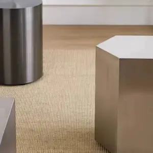 사각 의자 빈 원형 오락실 인테리어 카페