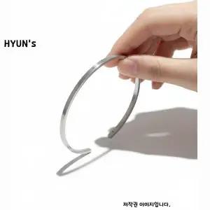 MAISON MARGIELA 25FW 로고 커프 브레이슬릿 (SM1UY0064 SV0158 951)