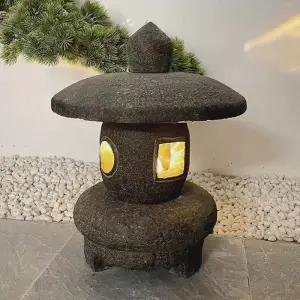 석등 돌탑 석등 조형물 연못 마당 정원석 장식품