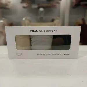 휠라언더웨어 엑티브 심리스 3종세트 여성팬티 FI4BFG1045F