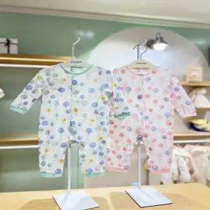 압소바HM (쌍둥이선물)카토 우주복(25년봄신상) (Q2A2110613)