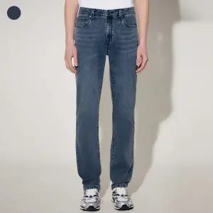 [롯데백화점]게스 남성 저온스 D톤 릴렉스 테이퍼드 MP2D9045