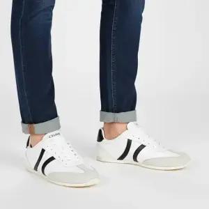 봄쇼핑찬스 남성 트리오페 조거 로우 레이스업 스니커즈 화이트블랙) 359084407C 00AW