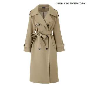 [롯데백화점]미니멈 [미니멈 에브리데이]모던 클래식 벨티드 더블 버튼 트렌치 코트 (EC1JH001D)
