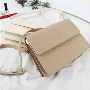크로스백 여성 핸드백 심플 스퀘어 정장 가방 베이지 여자크로스백 여성크로스백