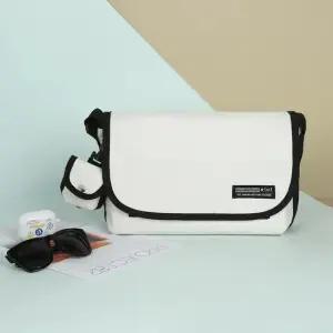 중학생 고등학생 대학생 남자슬링백 옆으로매는가방 여행용슬링백 남자슬링백선물