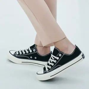 캔버스 스티치 라인 끈 스트랩 통굽 여성 스니커즈Y
