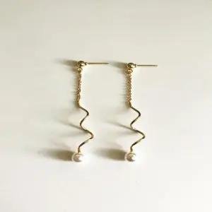 체인웨이브진주드롭 귀걸이/귀찌