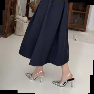 하이힐샌들 메탈릭 스트랩 포인트 슬링백 하이힐 샌들 5FWY