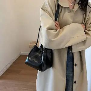 핸드백 여성 미니백 복주머니 스타일 크로스백 유광가죽느낌