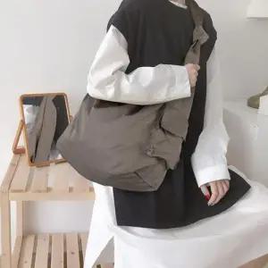 여성캐주얼숄더백 여성 캐주얼 빅사이즈 호보백 루즈핏 숄더백 크로스벡