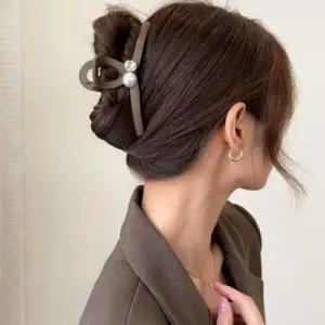 여성 시크 매트 하프진주 큐빅 데일리 집게핀 헤어핀 WFFHP60