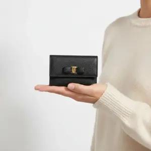 살바토레 22 D155 0683522 22D155 683522) 바라 보우 지갑