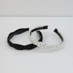 [아트박스]/신상오픈런 여성용 도트 패턴 꼬임 헤어밴드 데일리 스타일