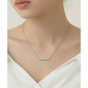 디유아모르 퓨어 아우라 모이사나이트 목걸이 7스톤 0.65캐럿 시뮬럿 다이아 실버925 4프롱