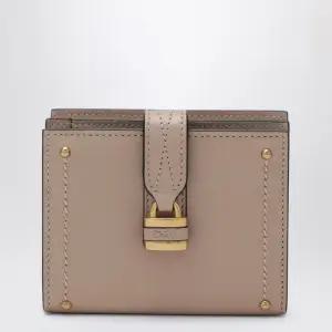 앤티크 핑크 가죽 지갑 CH26SP916O37 6I4