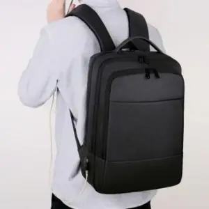 [패션] 남성용 충전 기능 포함 데일리 USB 연결 백팩 책가방