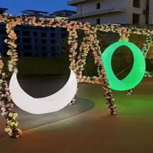 야외 그네 테라스 마당 펜션 공원 카페 흔들 의자 조경 인테리어