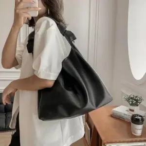 [패션] 가죽 크로스백 파우치 여성용 미니 핸드백 숄더백