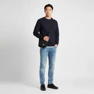 봄쇼핑찬스 스톤 남성 로고 패치 나일론 메탈 크로스백 블랙) L1S15 9200015 S0251 V0029