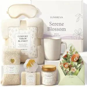 여성을 위한 루미레바 발렌타인 데이 케어 선물 바구니 - 담요 양초 및 셀프 선물이 담긴 상자 안에서