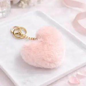 [셀러허브]퍼 하트 키링 핑크 가방 장식 악세사리 키홀더 (S45031937)