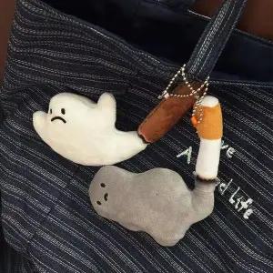 [셀러허브]담배 연기 인형 키링 꽁초 스모크 시가렛 금연 키링 키홀더 열쇠고리 가꾸 (S44097132)