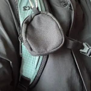 ( )백팩 파우치키링 이어폰 블랙