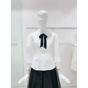 갤러리아 리본 뷔스티에 페플럼 블라우스(GN8A0BL30)*