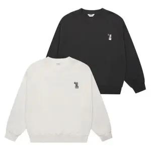 에꼴리에 세이브존04 유니 칼라 레터링 맨투맨티  맨투맨티 24C0403