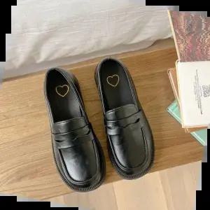 여름로퍼 하트 포인트 인솔쿠션 베이직 디자인 단화 여자 로퍼