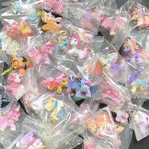 10 1set 혼합 스타일 Simba Filly 3cm 미니 말 피규어 나비 마녀 유니콘 별 액션 크리스마스 선물