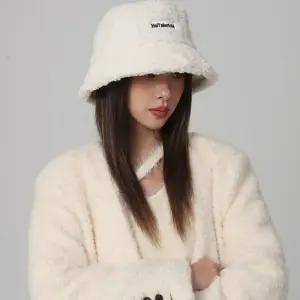러블리한 무드 양털 뽀글이 버킷햇 겨울 벙거지 모자 뽀글이모자 방한모 겨울모자