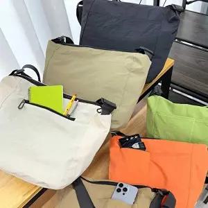 스트랩크로스백 크로스백 숄더백 남여공용 데일리 스퀘어쉐입 가벼운