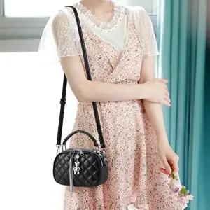 여성크로스백 여성 하객룩 미니백 직장인 오피스룩 정장 크로스백