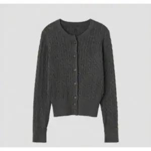시그니처 울 케이블 가디건 WBD3L04505