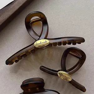 [알티피아]레터링 클립집게 여자 고급 헤어핀